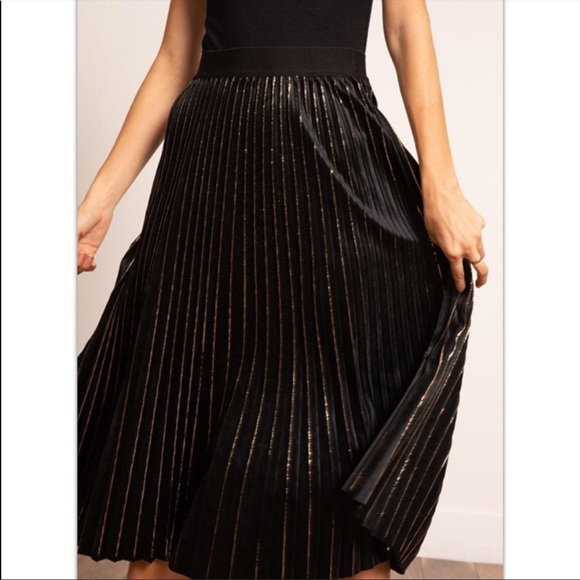 LUCY PARIS NWT Metallic Velvet Pleated Midi Skirt - Picture 9 of 11